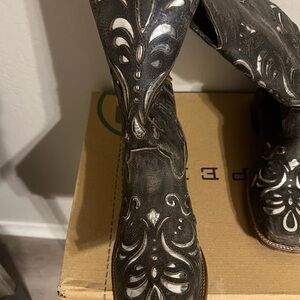 Roper boots. Women’s size 8.